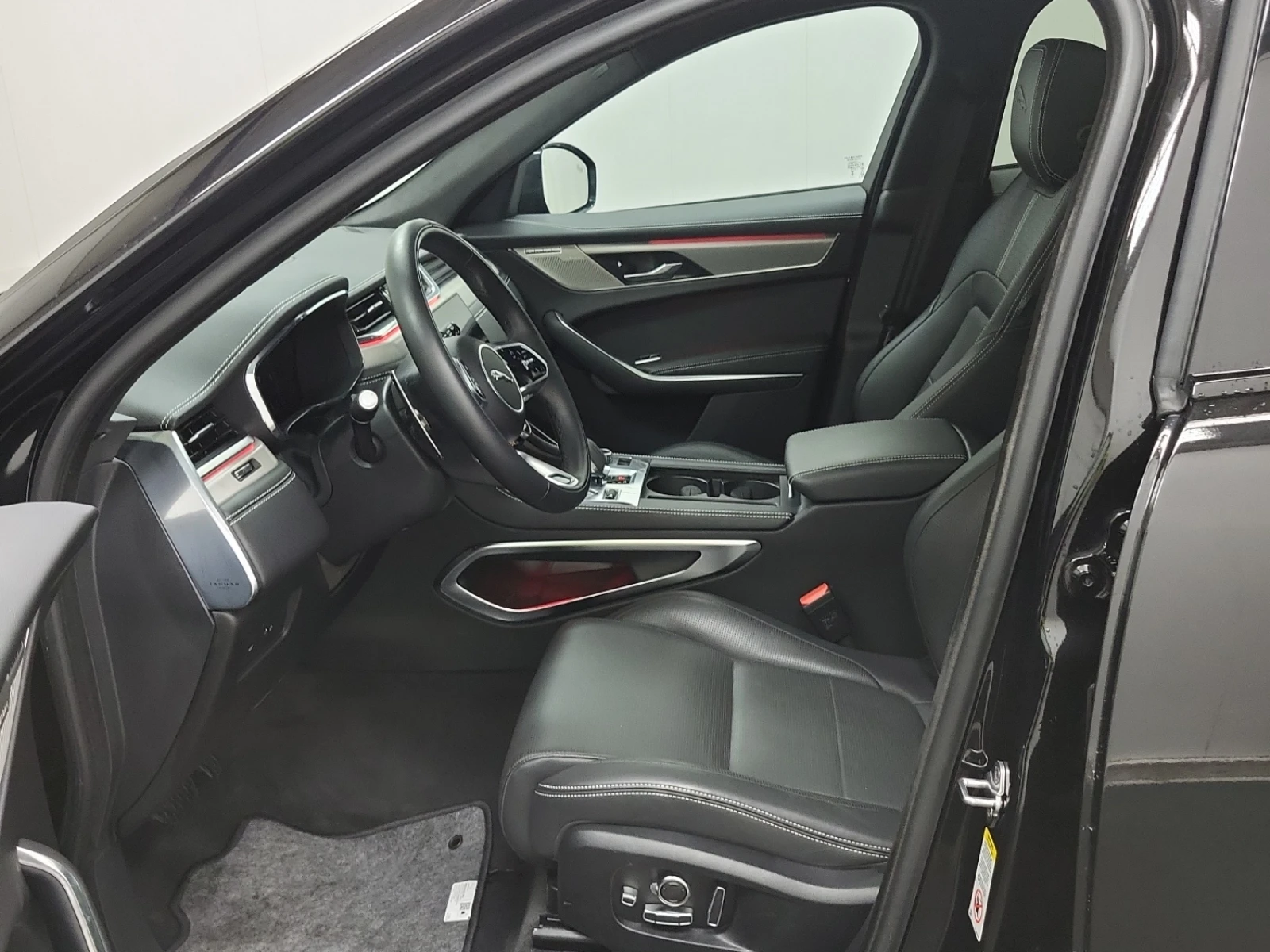 Jaguar F-PACE R-Dynamic S P250 - изображение 9