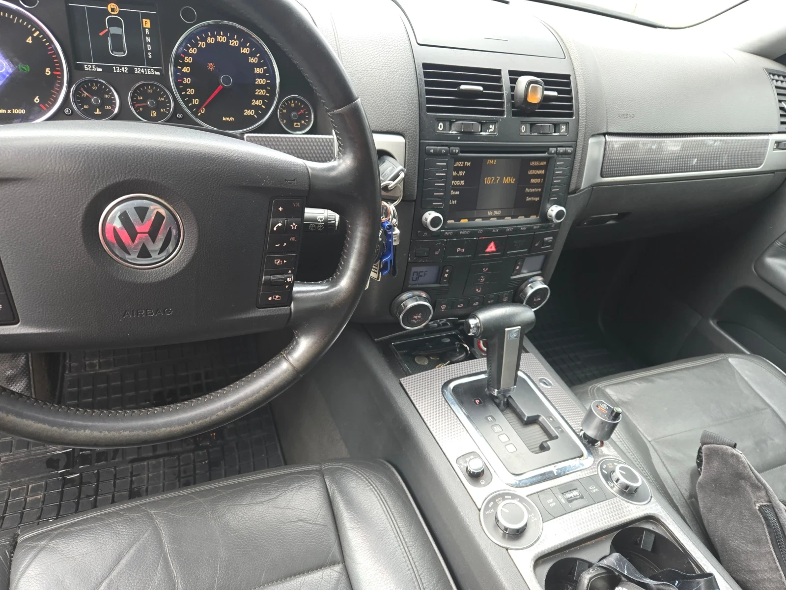 VW Touareg 3.0 TDI R LINE, снимка 9 - Автомобили и джипове - 53938034