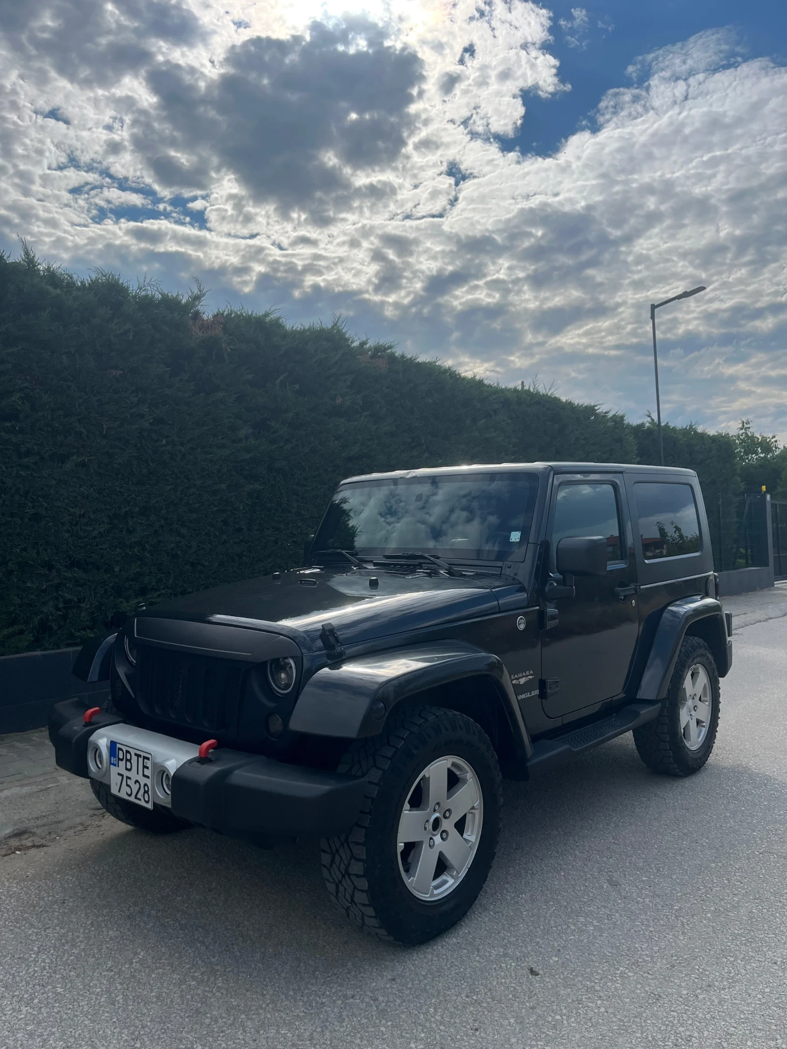 Jeep Wrangler Sahara 3.8 Регистриран, снимка 2 - Автомобили и джипове - 54769868