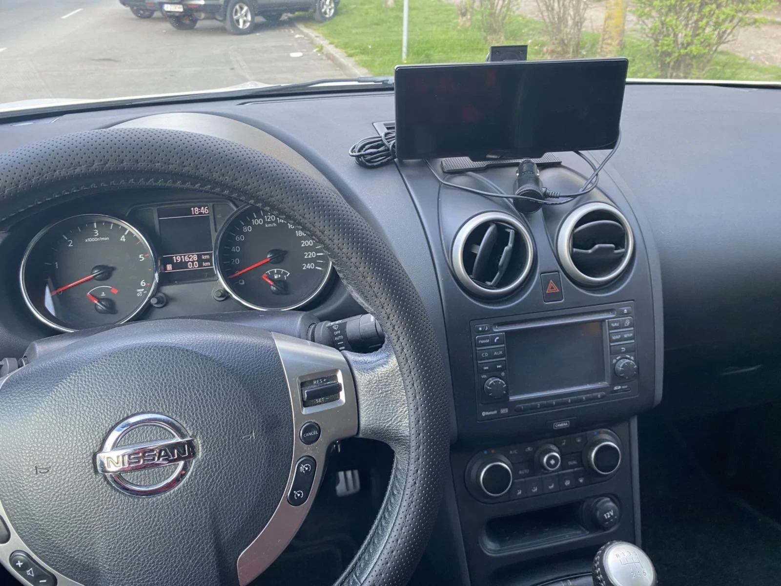 Nissan Qashqai, снимка 6 - Автомобили и джипове - 54335404