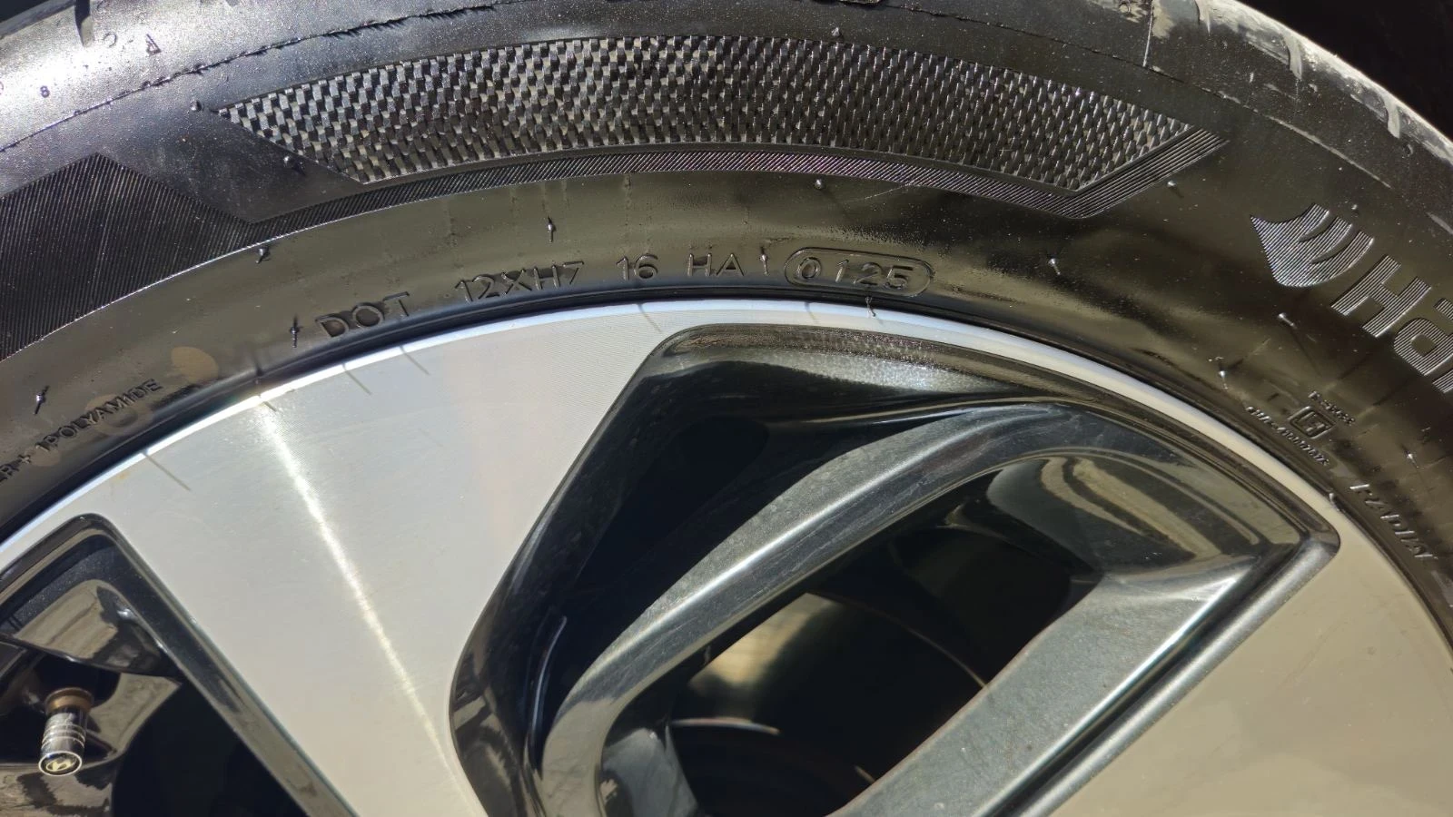Hyundai Tucson 2.0 CRDI 4x4, снимка 8 - Автомобили и джипове - 54460214