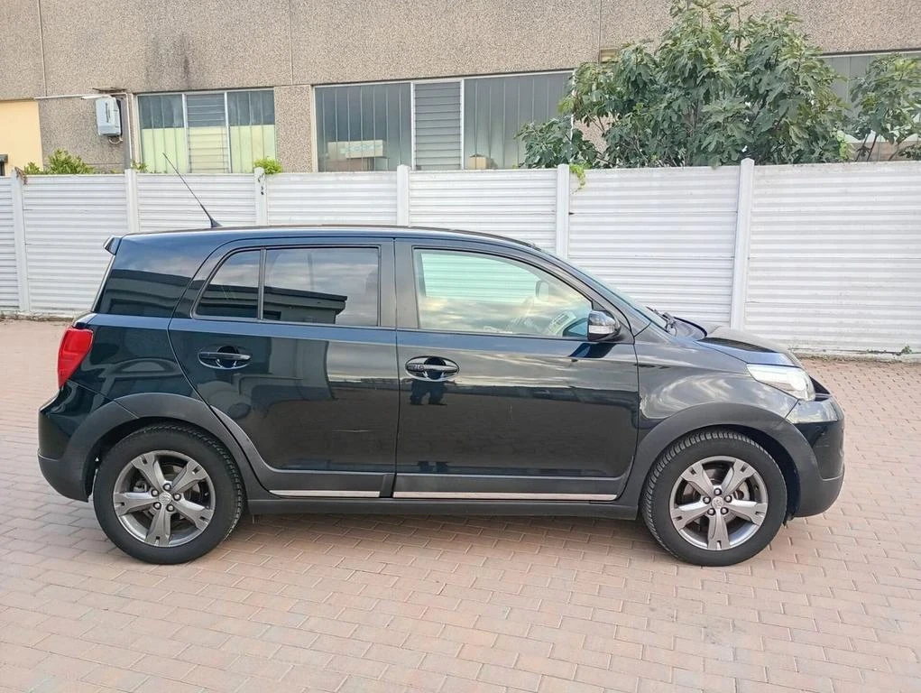 Toyota Urban Cruiser 1.3 , снимка 4 - Автомобили и джипове - 55053445