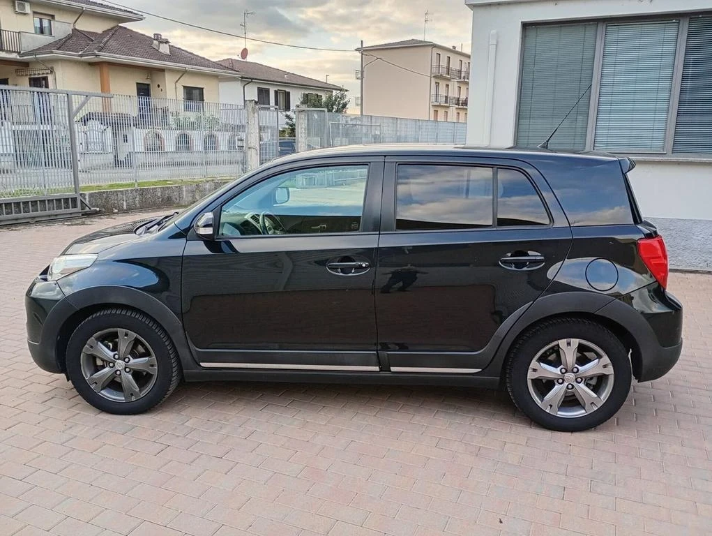Toyota Urban Cruiser 1.3 , снимка 3 - Автомобили и джипове - 55053445