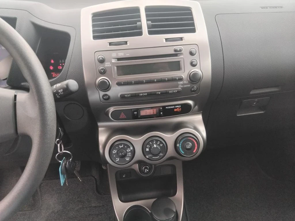 Toyota Urban Cruiser 1.3 , снимка 6 - Автомобили и джипове - 55053445
