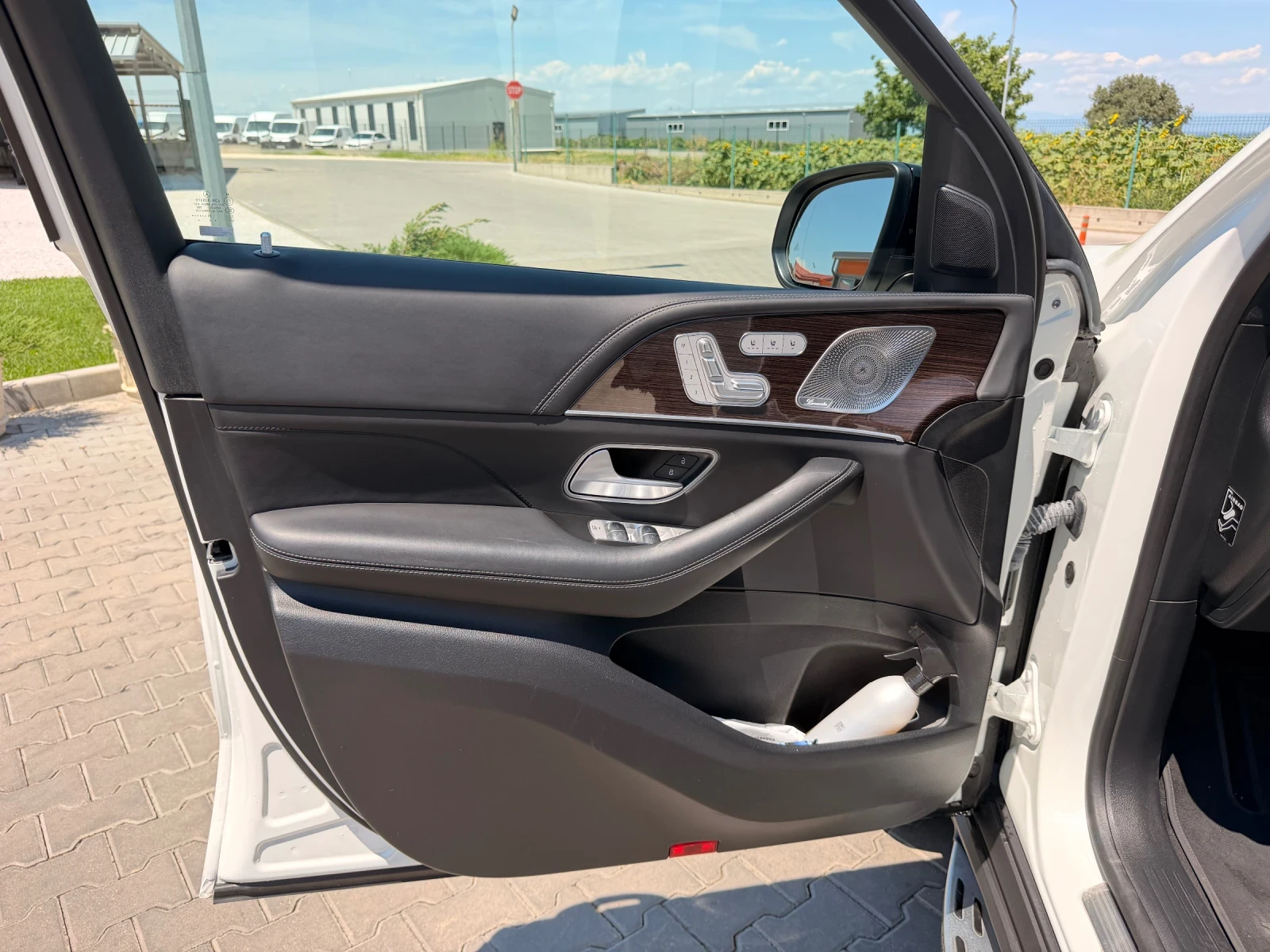 Mercedes-Benz GLS 63 AMG V8 53000 km, снимка 8 - Автомобили и джипове - 55206375