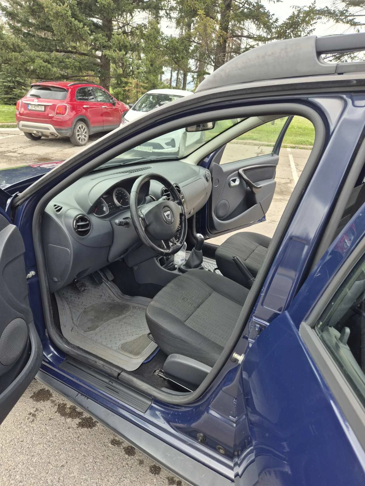 Dacia Duster, снимка 12 - Автомобили и джипове - 56326278