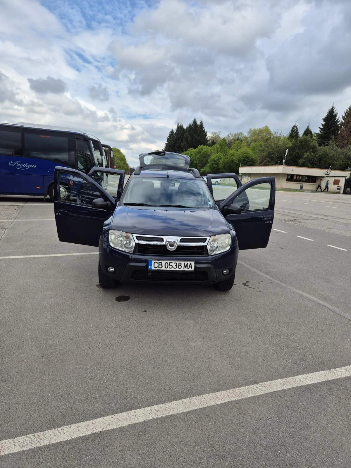 Dacia Duster, снимка 2 - Автомобили и джипове - 56326278