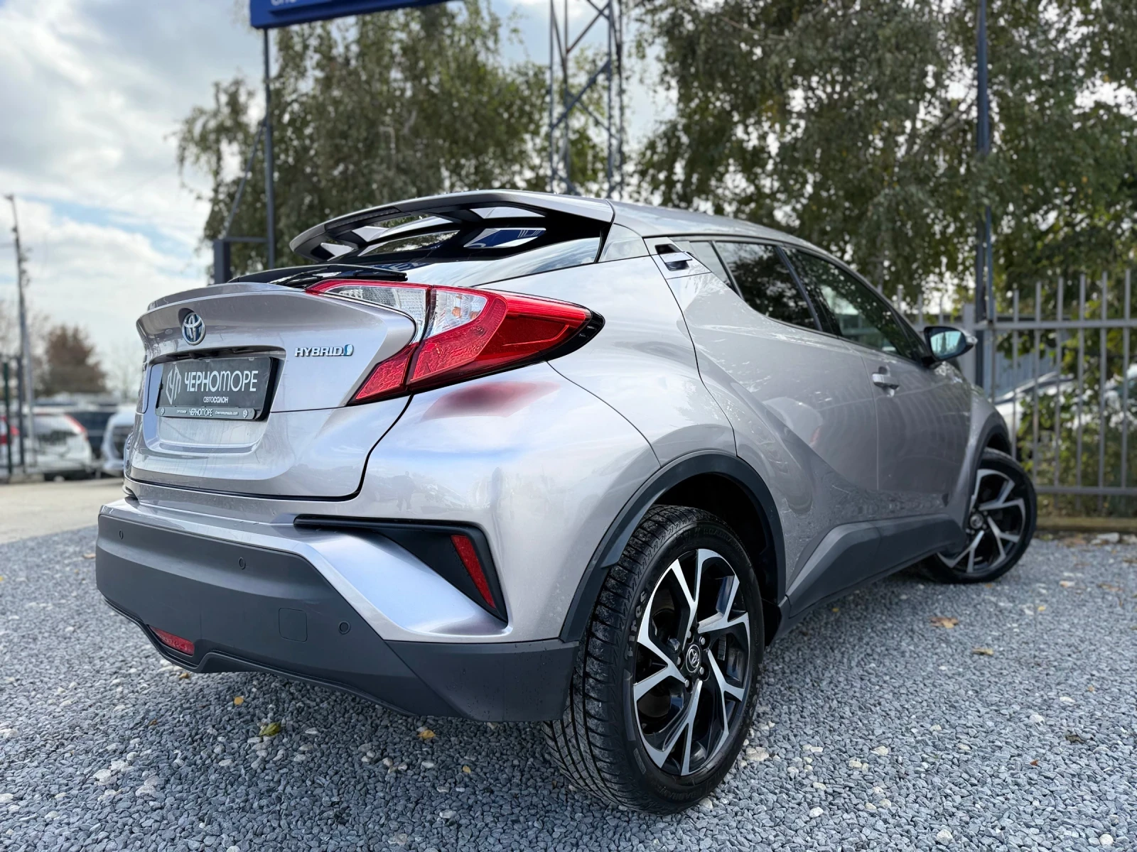 Toyota C-HR 1.8 Hybrid Active Style E-CVT, снимка 6 - Автомобили и джипове - 56725663