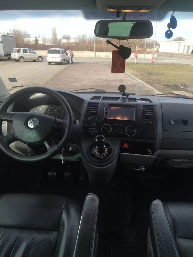 VW T5, снимка 9 - Бусове и автобуси - 49543516