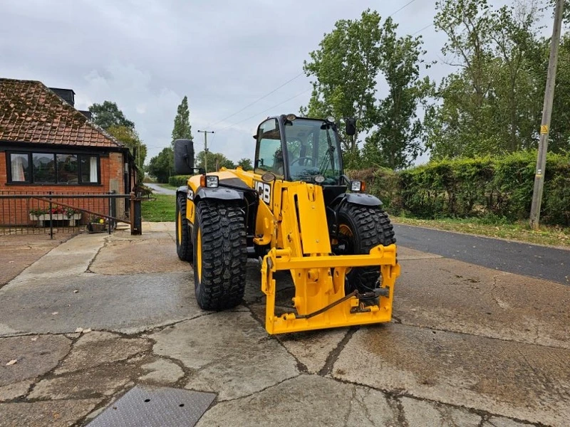 Телескопични товарачи JCB 531-70 Agri Super