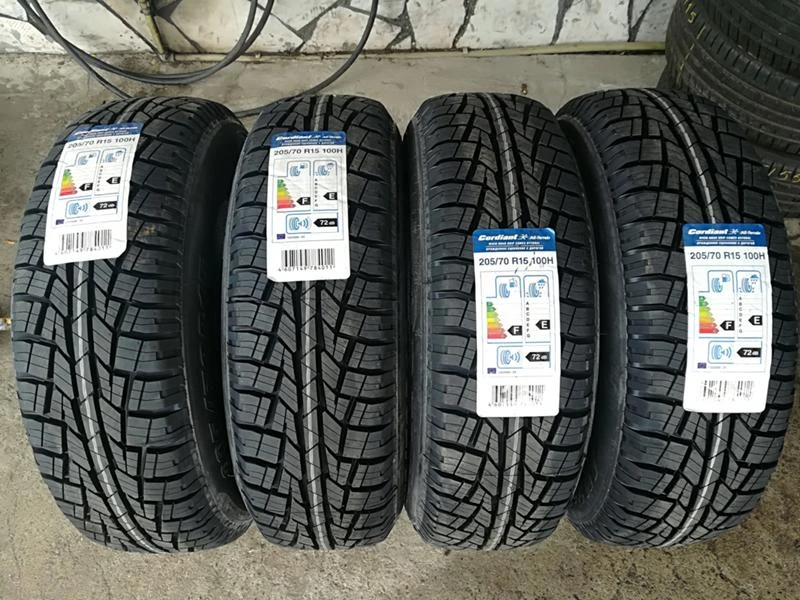 Гуми Летни 205/70R15, снимка 1 - Гуми и джанти - 22053835