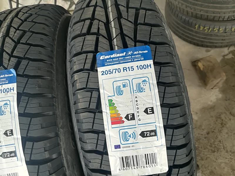 Гуми Летни 205/70R15, снимка 3 - Гуми и джанти - 22053835