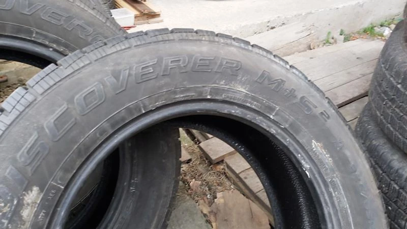 Гуми Зимни 225/65R17, снимка 8 - Гуми и джанти - 27689654