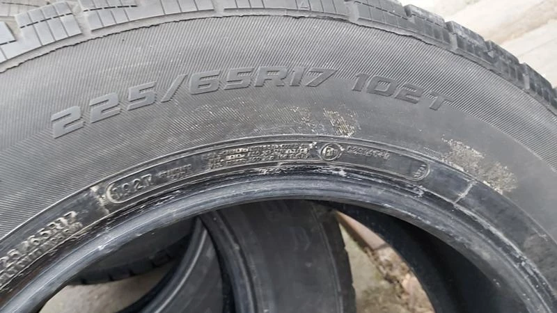 Гуми Зимни 225/65R17, снимка 7 - Гуми и джанти - 27689654