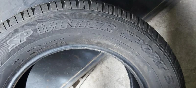 Гуми Зимни 235/65R17, снимка 7 - Гуми и джанти - 35124762