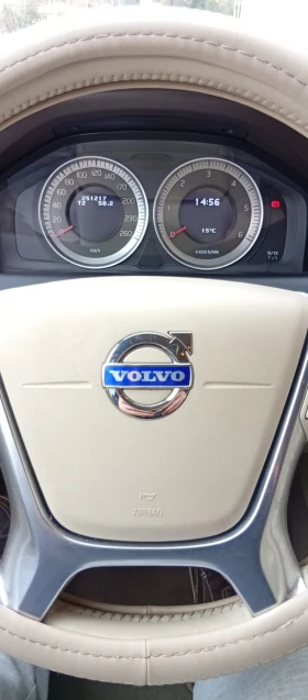 Volvo XC60 2, 4 Дизел, 4* 4, ШВЕЙЦАРИЯ, снимка 12
