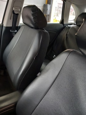 Seat Ibiza 1.4, снимка 4 - Автомобили и джипове - 45631322