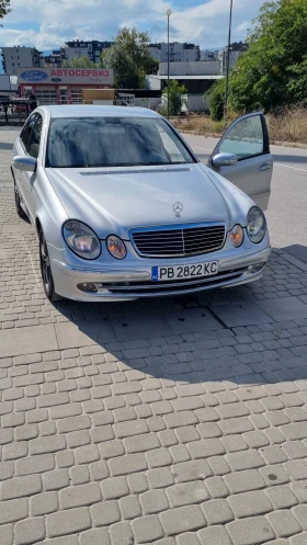  Mercedes-Benz E 270