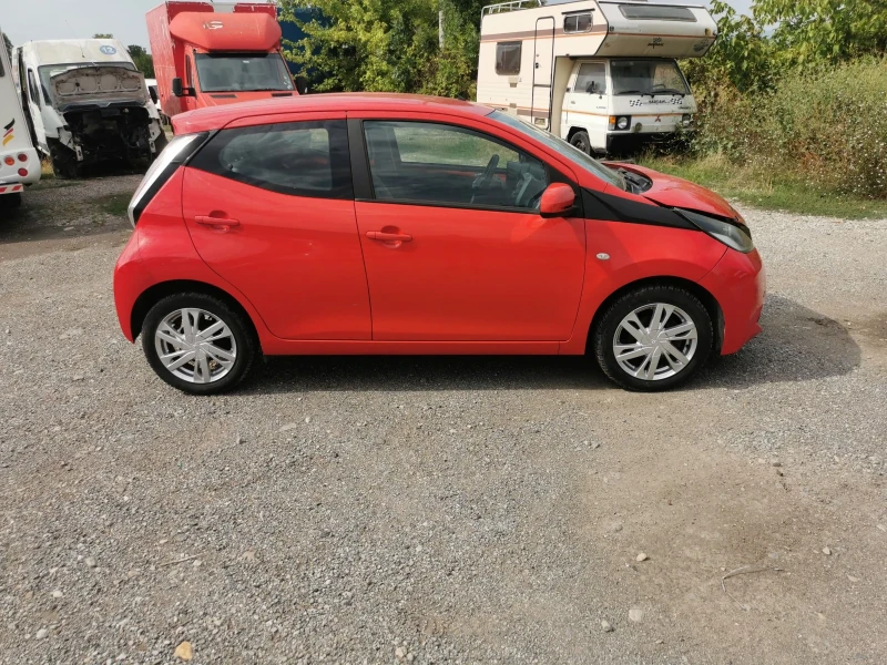 Toyota Aygo 1.0 клима, камера, снимка 2 - Автомобили и джипове - 47121556