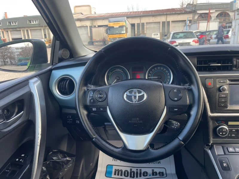 Toyota Auris 1.8 HYBRID 99кс, снимка 13 - Автомобили и джипове - 48362746