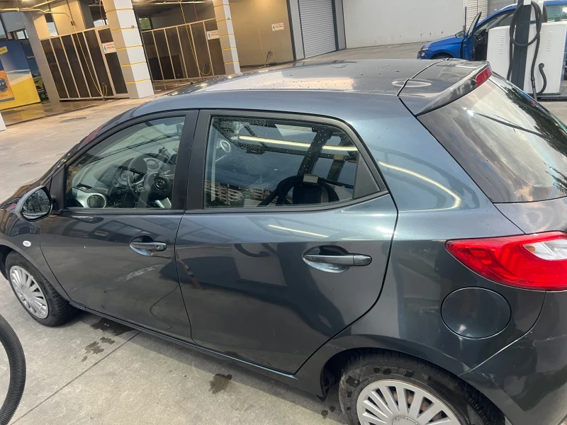 Mazda 2, снимка 4 - Автомобили и джипове - 49481158