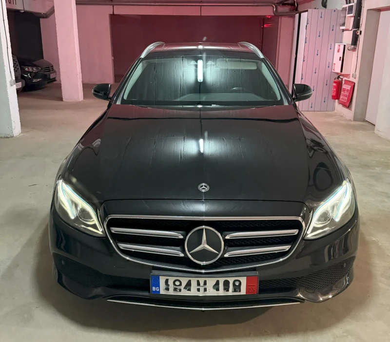 Mercedes-Benz E 220 2017 г. 4MATIC 9G-Tronic 194 к.с. Distronic Plus, снимка 2 - Автомобили и джипове - 49417282