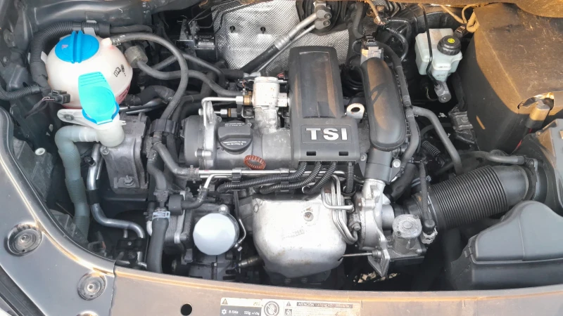 VW Touran 1.2TSI 6+ 1, снимка 13 - Автомобили и джипове - 49406443