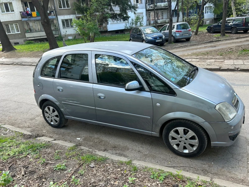 Opel Meriva 1.3 dizel, снимка 4 - Автомобили и джипове - 49544206