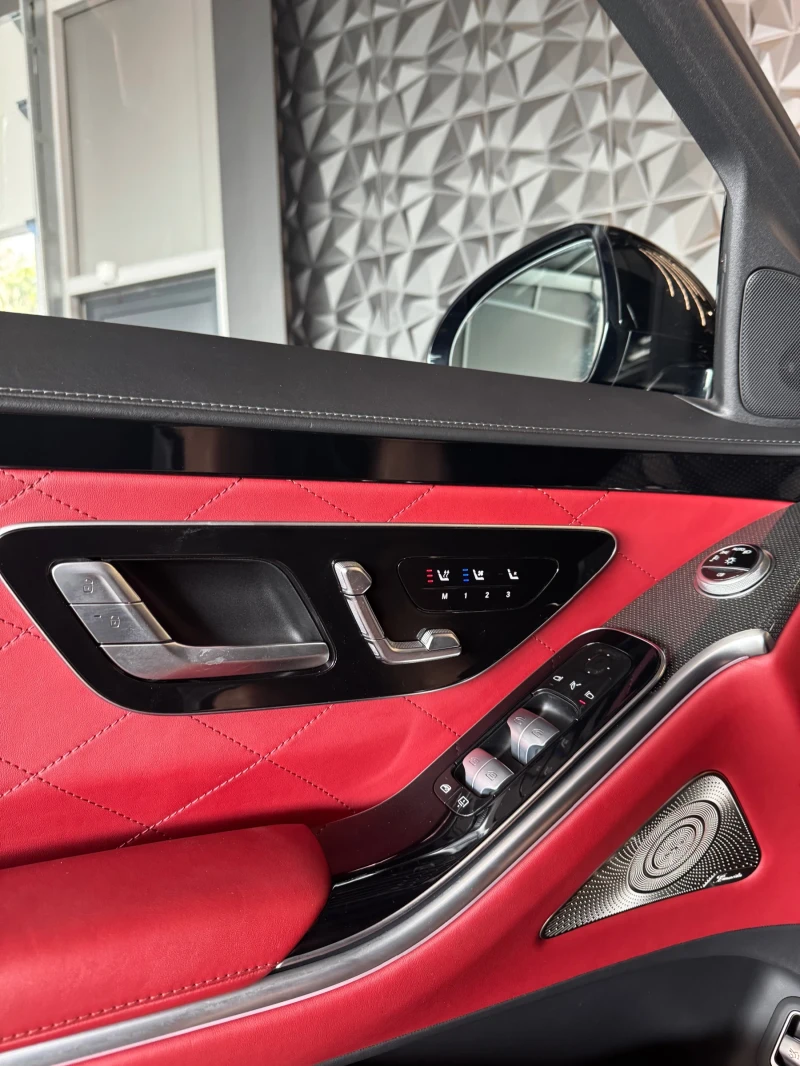 Mercedes-Benz S 400 d * 4 MATIC* FULL Екстри * ПАНО* AMG* TV* , снимка 12 - Автомобили и джипове - 51471999