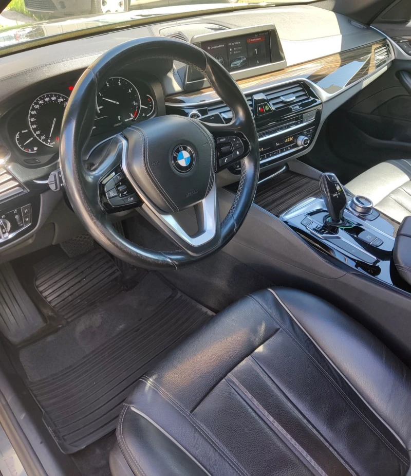 BMW 520 xDrive Luxury, снимка 8 - Автомобили и джипове - 52517703