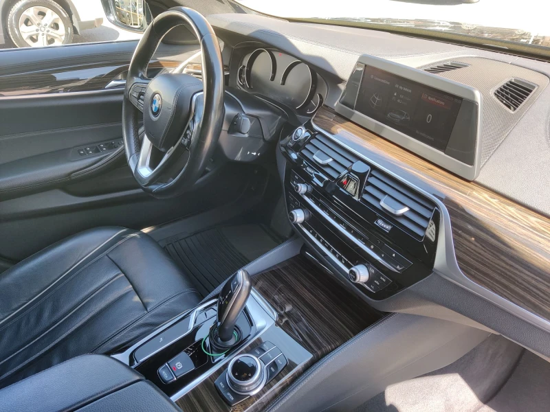 BMW 520 xDrive Luxury, снимка 10 - Автомобили и джипове - 52517703