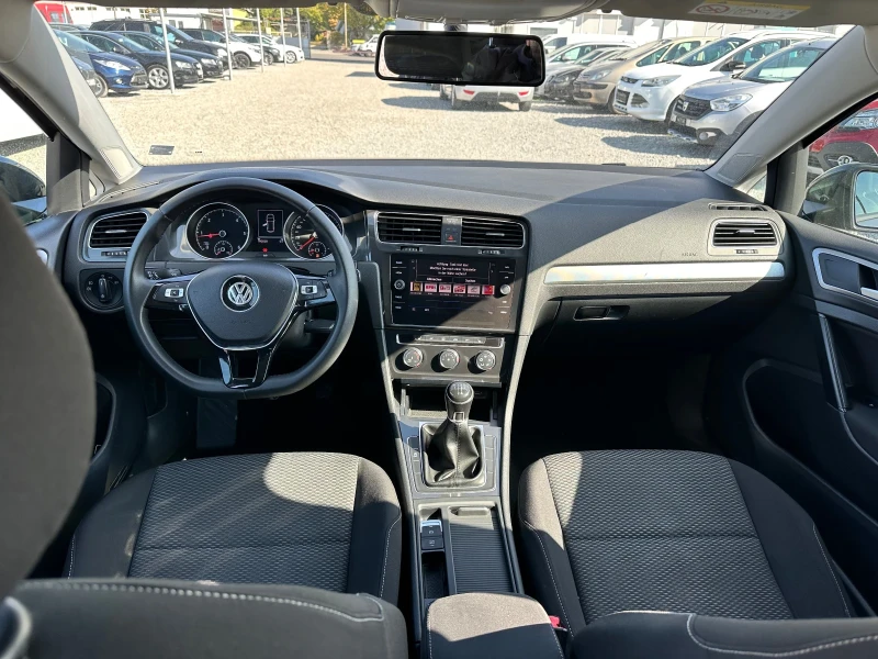 VW Golf 1.6 TDI, снимка 15 - Автомобили и джипове - 52133428