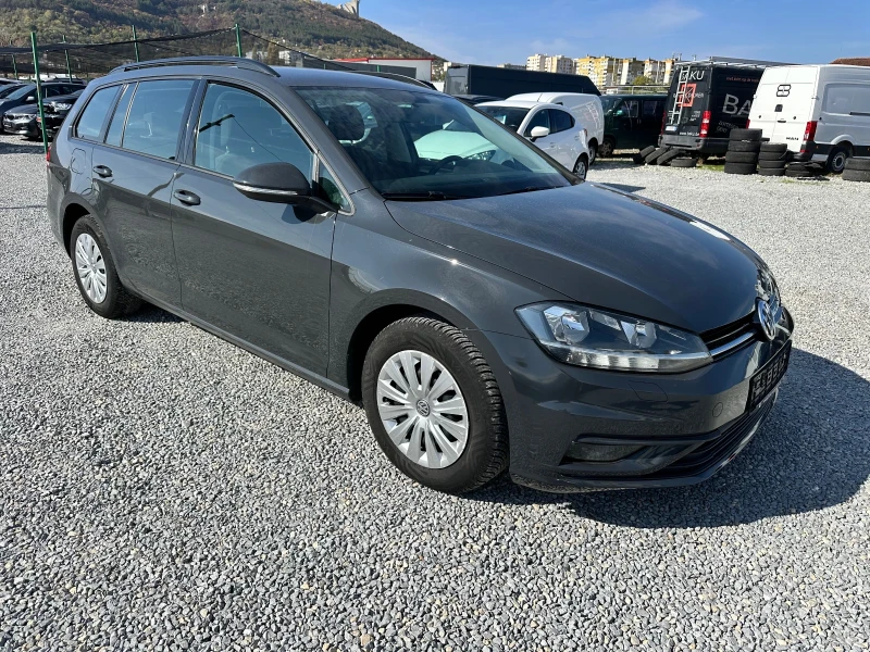 VW Golf 1.6 TDI, снимка 2 - Автомобили и джипове - 52133428