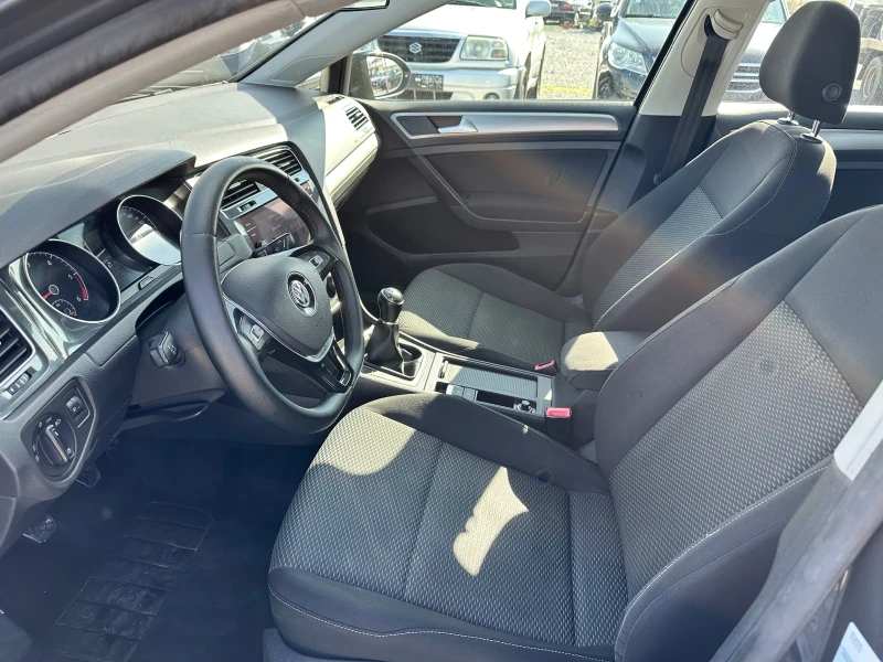 VW Golf 1.6 TDI, снимка 9 - Автомобили и джипове - 52133428