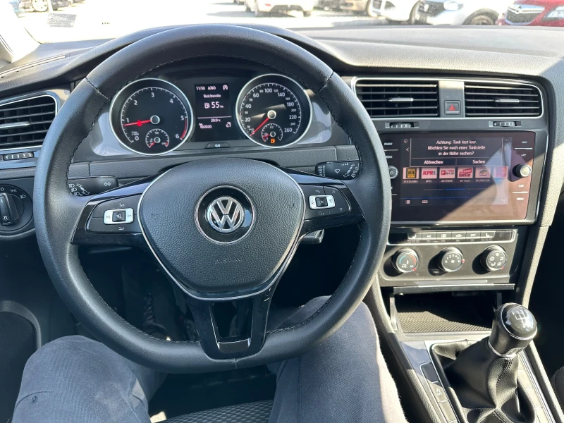 VW Golf 1.6 TDI, снимка 13 - Автомобили и джипове - 52133428