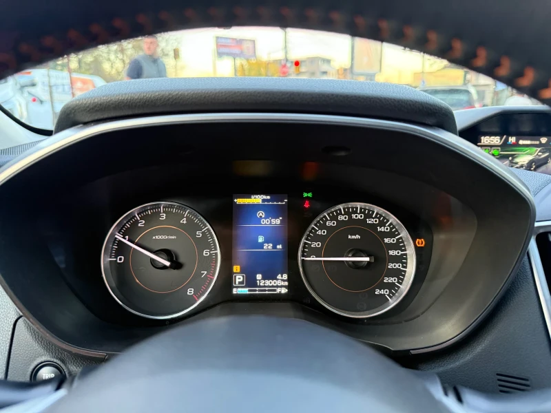 Subaru XV 2.0 LUXURY, снимка 15 - Автомобили и джипове - 52249713