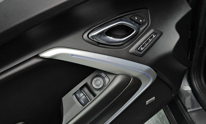 Chevrolet Camaro SS 6.2 V8  * НАЙ-ДОБРА ЦЕНА В БЪЛГАРИЯ* , снимка 12 - Автомобили и джипове - 52266347