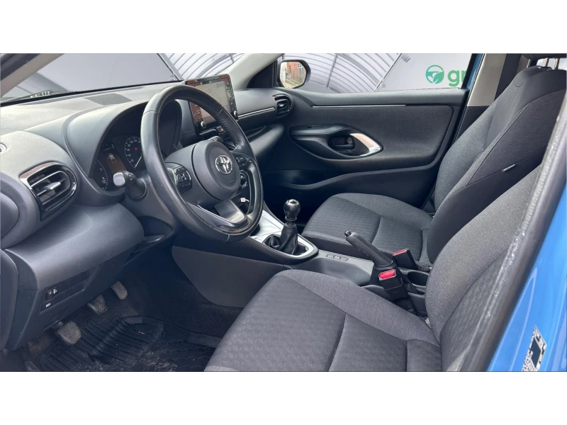 Toyota Yaris 1.5i M/T, Месечна вноска от 333 лв., снимка 9 - Автомобили и джипове - 52662106