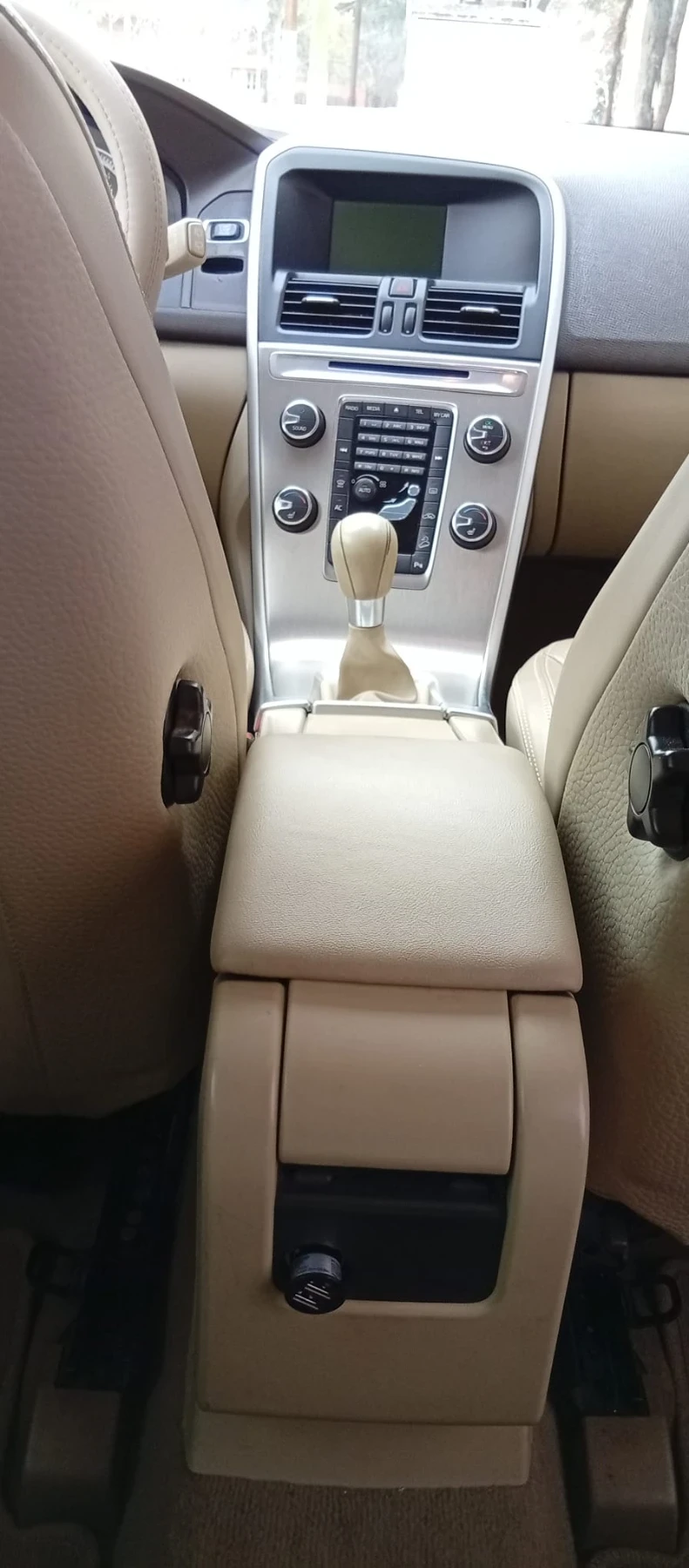 Volvo XC60 2, 4 Дизел, 4* 4, ШВЕЙЦАРИЯ, снимка 14 - Автомобили и джипове - 53638967