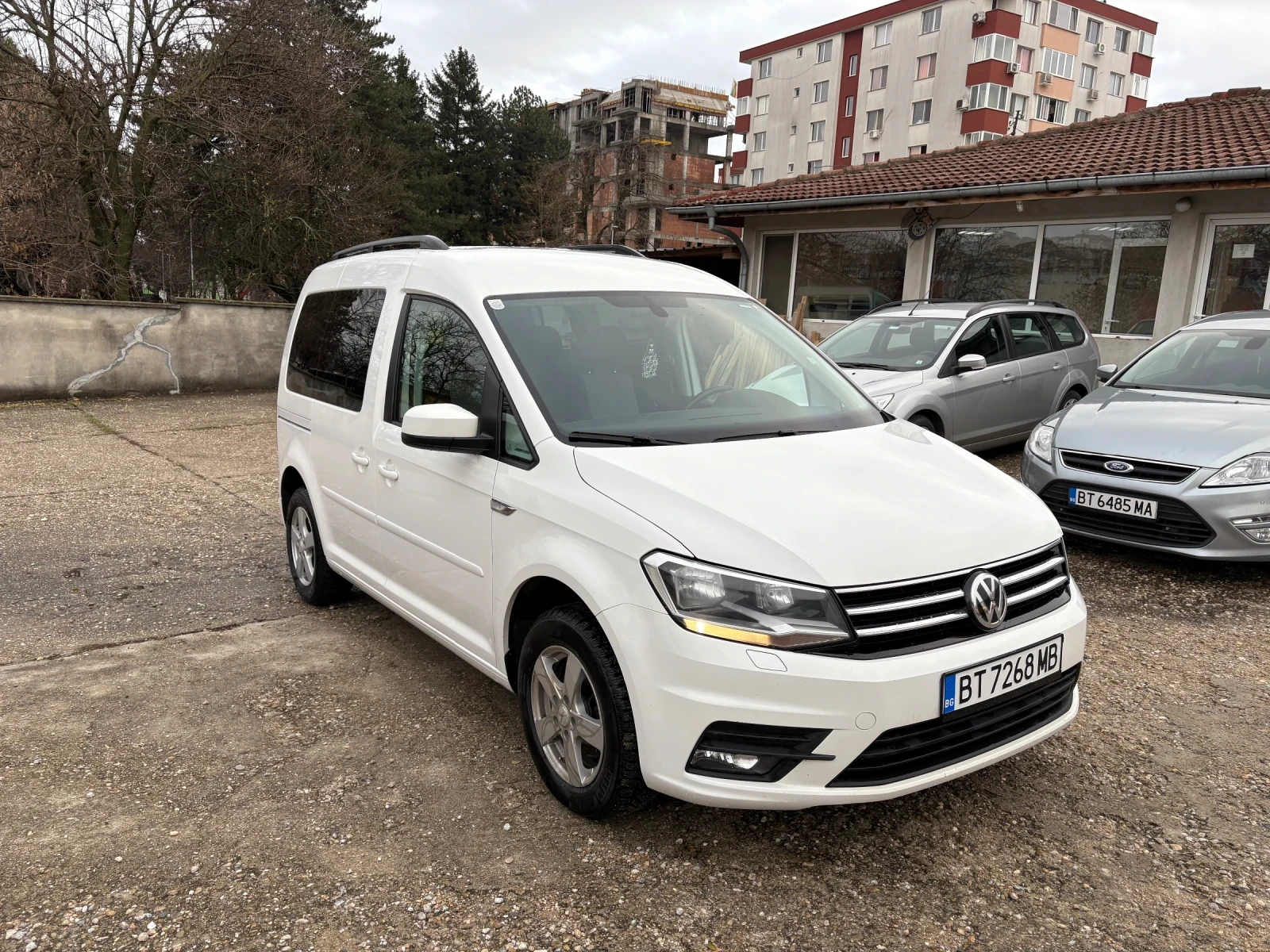 VW Caddy 2.0tdi 102hp - изображение 3