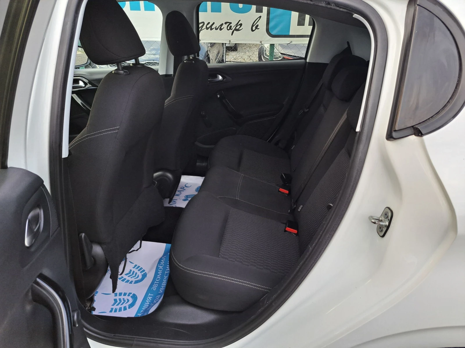 Peugeot 208 1.6 HDI EURO6 - изображение 10