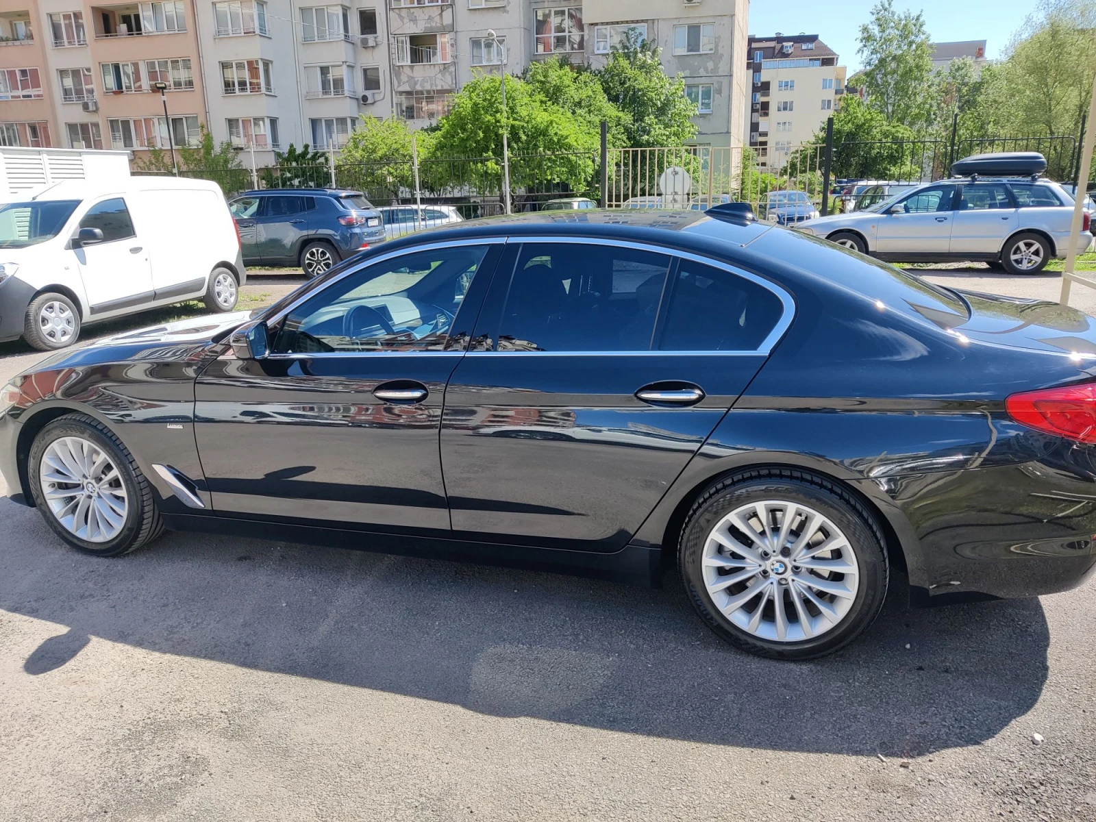 BMW 520 xDrive Luxury - изображение 7