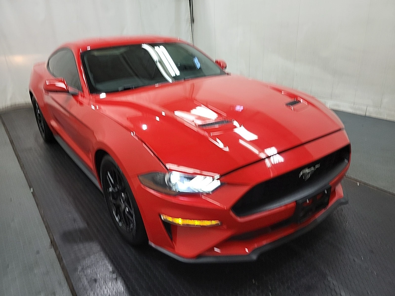 Ford Mustang ECOBOOST * * CARFAX * * АВТО КРЕДИТ * *  - изображение 2