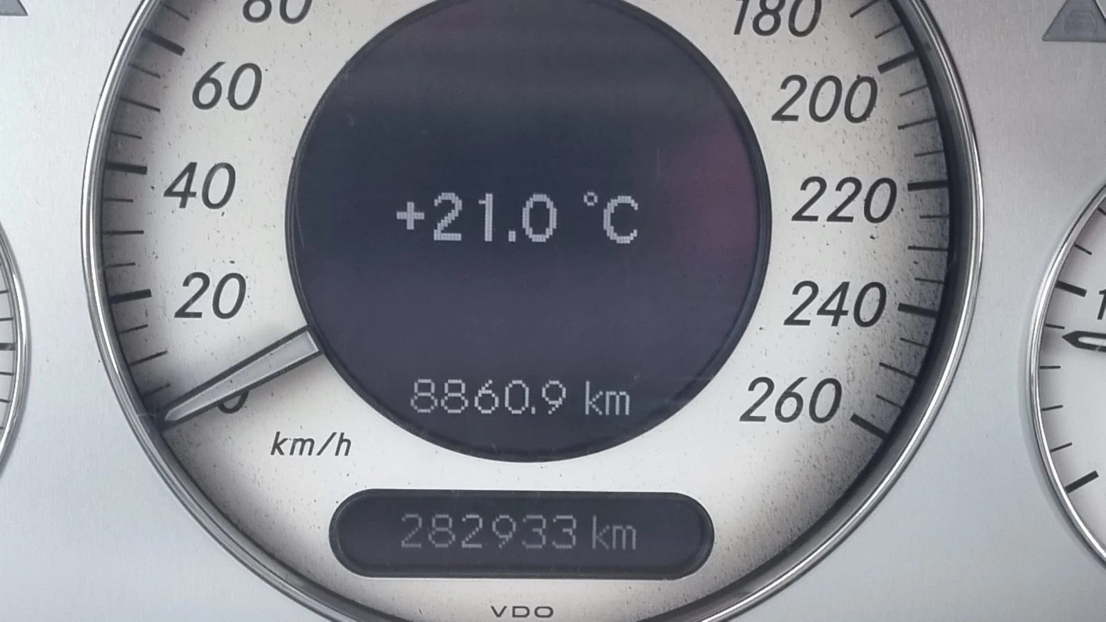 Mercedes-Benz E 270 E270 - изображение 10