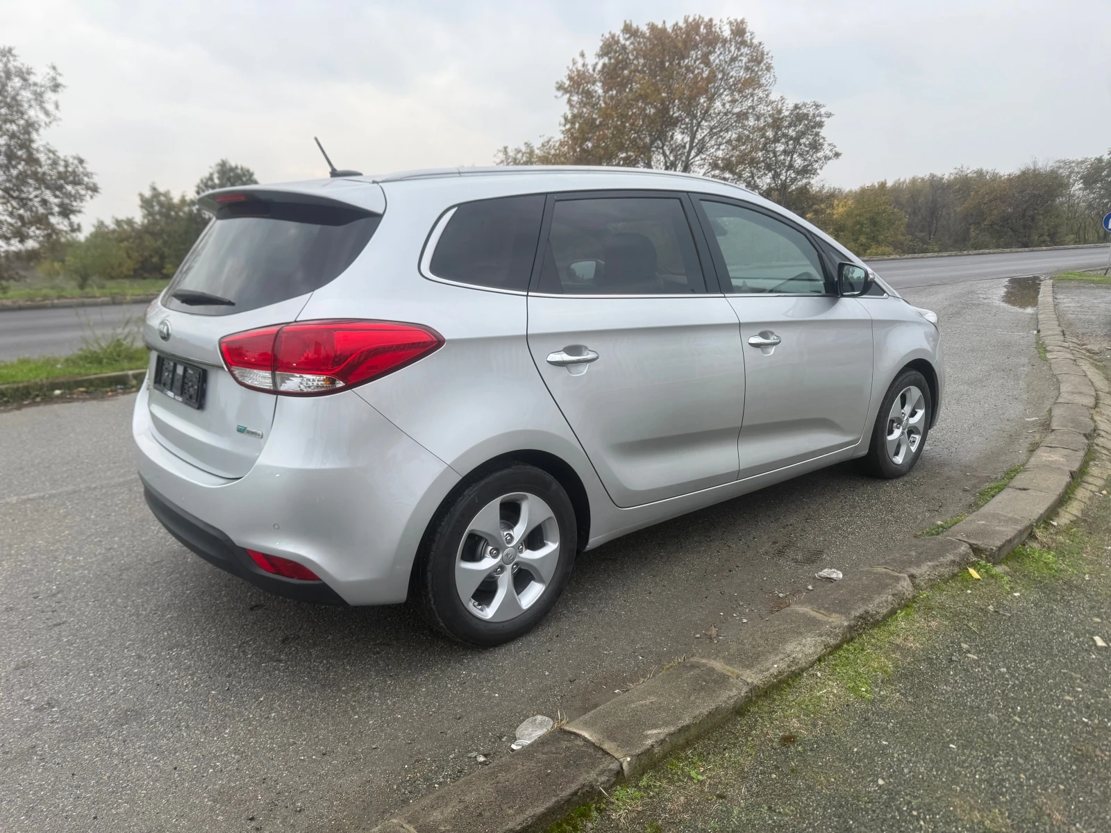 Kia Carens 1.7 NAVI 7   | Mobile.bg   3