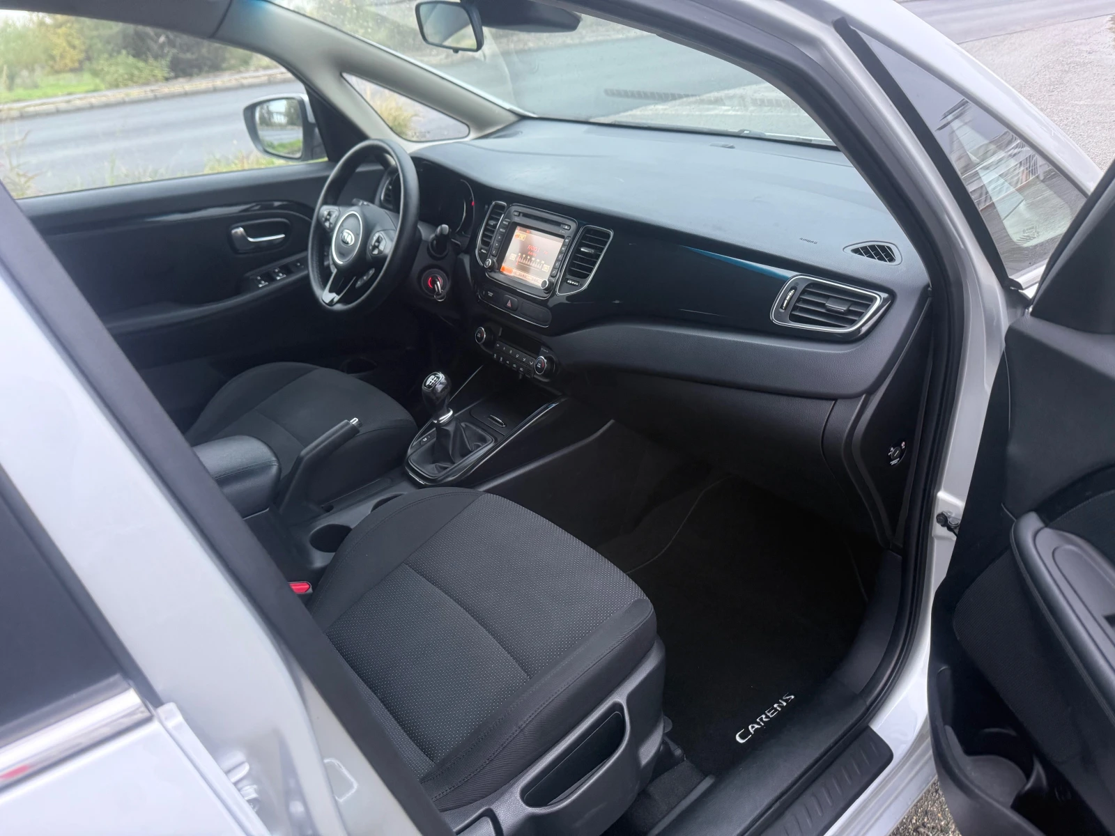 Kia Carens 1.7 NAVI 7   | Mobile.bg   10