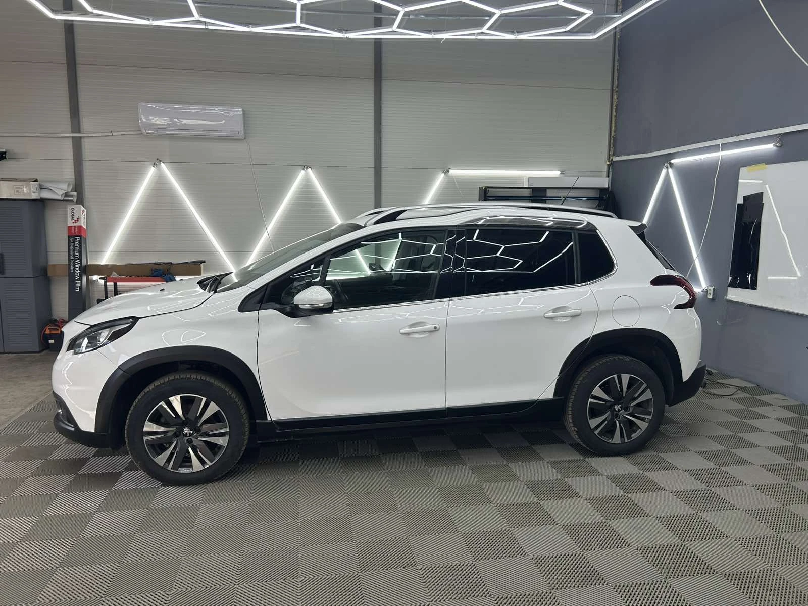 Peugeot 2008 Peugeot 2008 1.2i PURETECH ALLURE - изображение 7