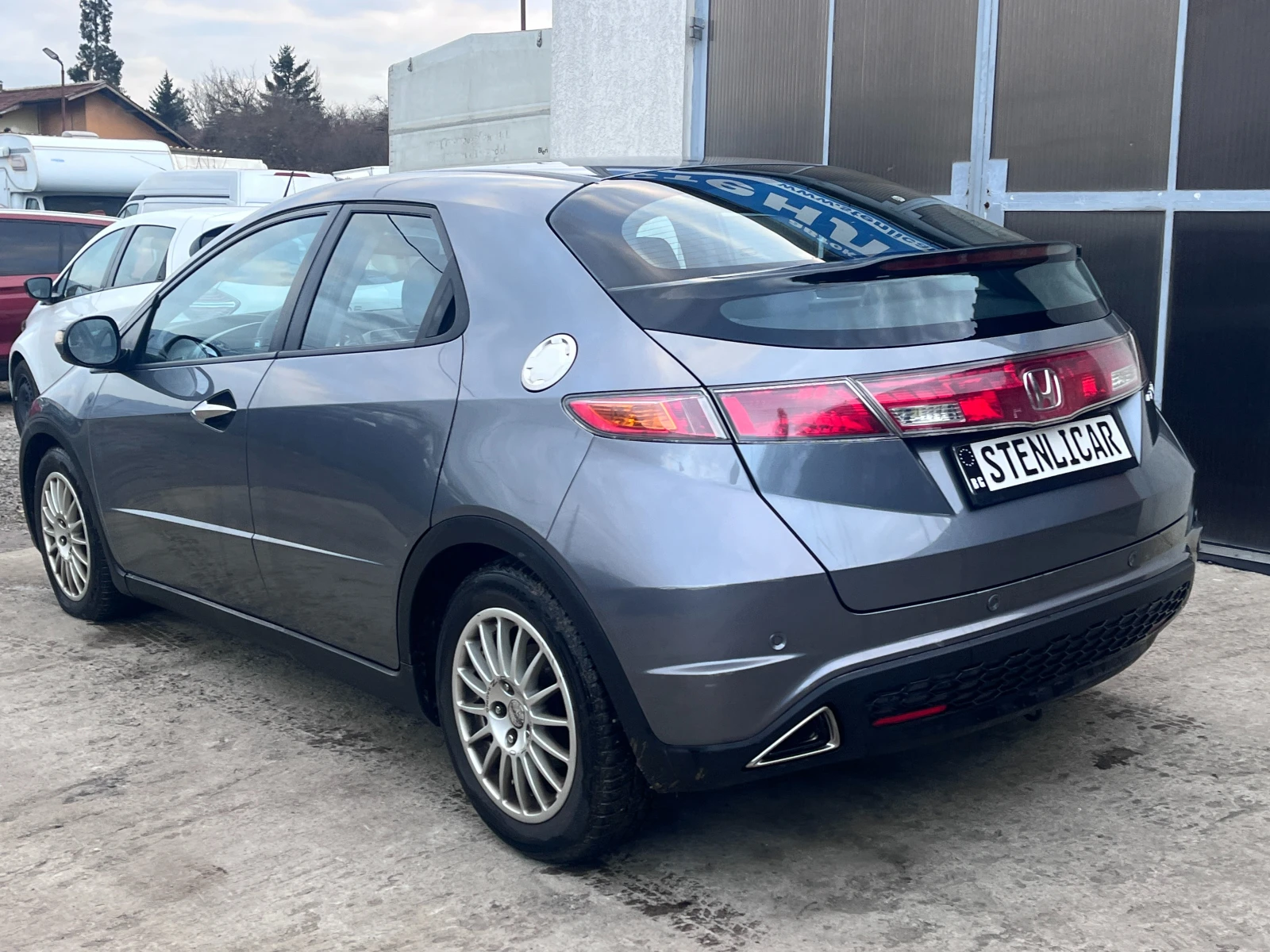 Honda Civic 1.8i-АВТОМАТИК - изображение 8