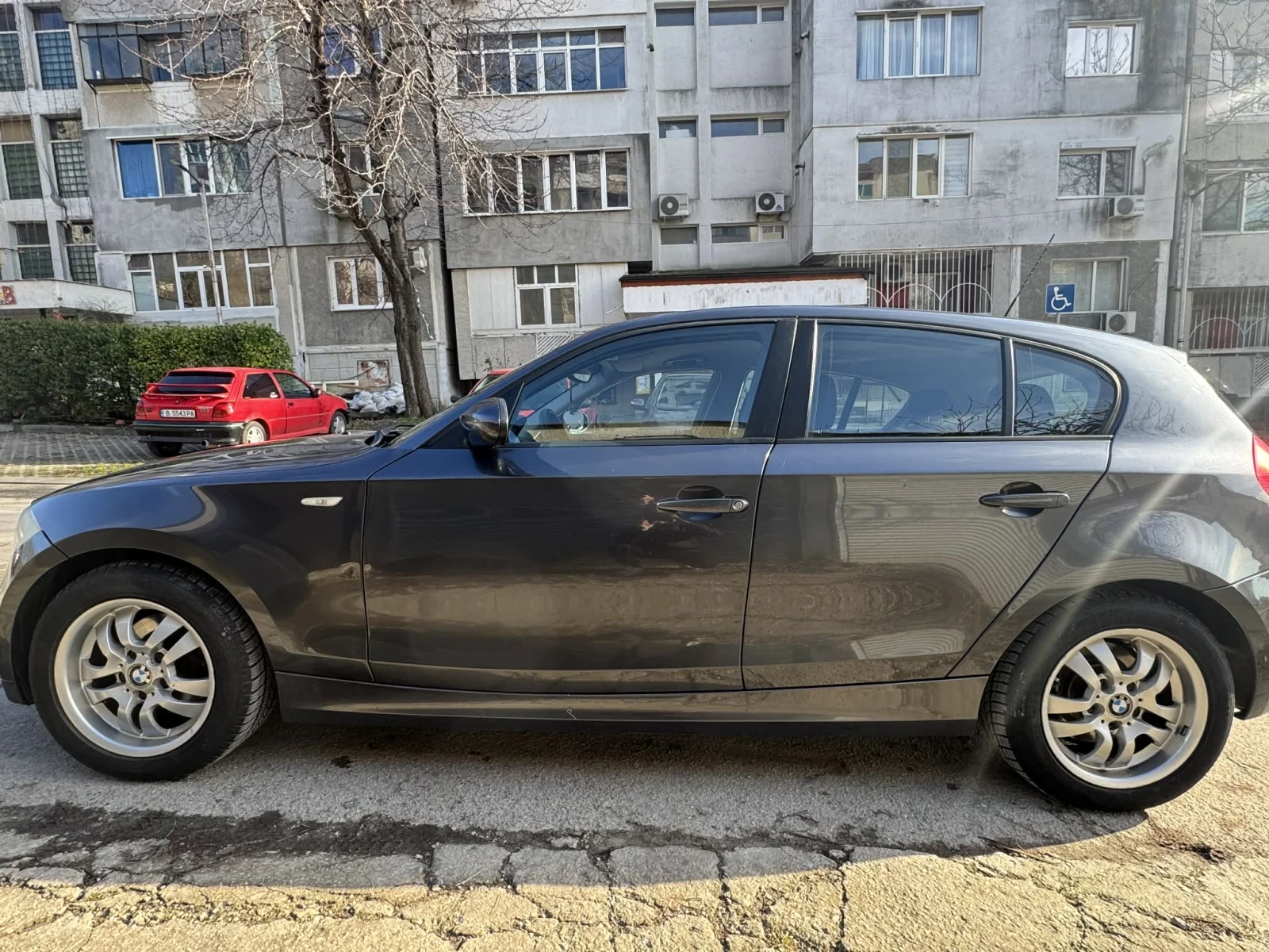 BMW 118  - изображение 10