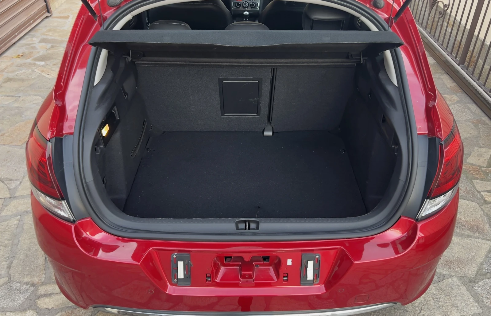 Citroen C4 1.2 PureTech 12/2016, снимка 15 - Автомобили и джипове - 53525374